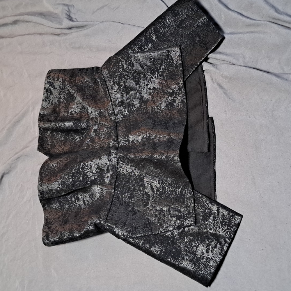 Black party top sz small